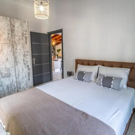 Evelina 5 Apartman *